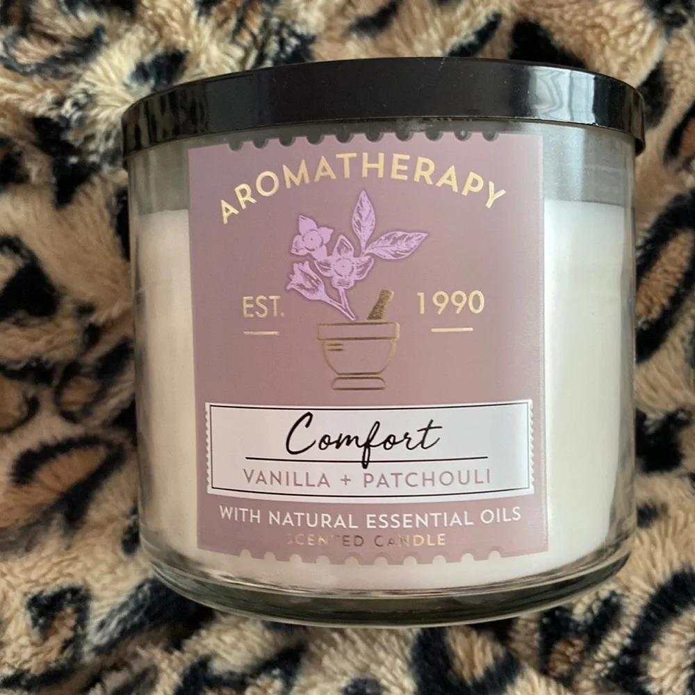 Bath and body works candle - Picture 1 of 3
